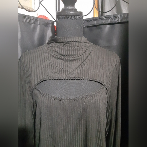 SHEIN Black Ribbed Cutout Top Ribbed Women's Size 1XL Sexy Bodycon - Picture 3 of 5